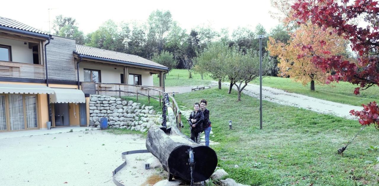 Nikolas' Valley Cornuda Esterno foto